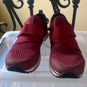 Burgundy Size 9 Tiem spin shoes with SPD clips